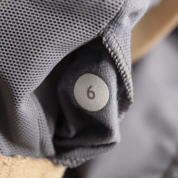 Lululemon Venus Tank Top 6 Zig Zag Blazer Fossil Gray Shelf Bra Swift Luxtreme0 - Picture 7 of 7